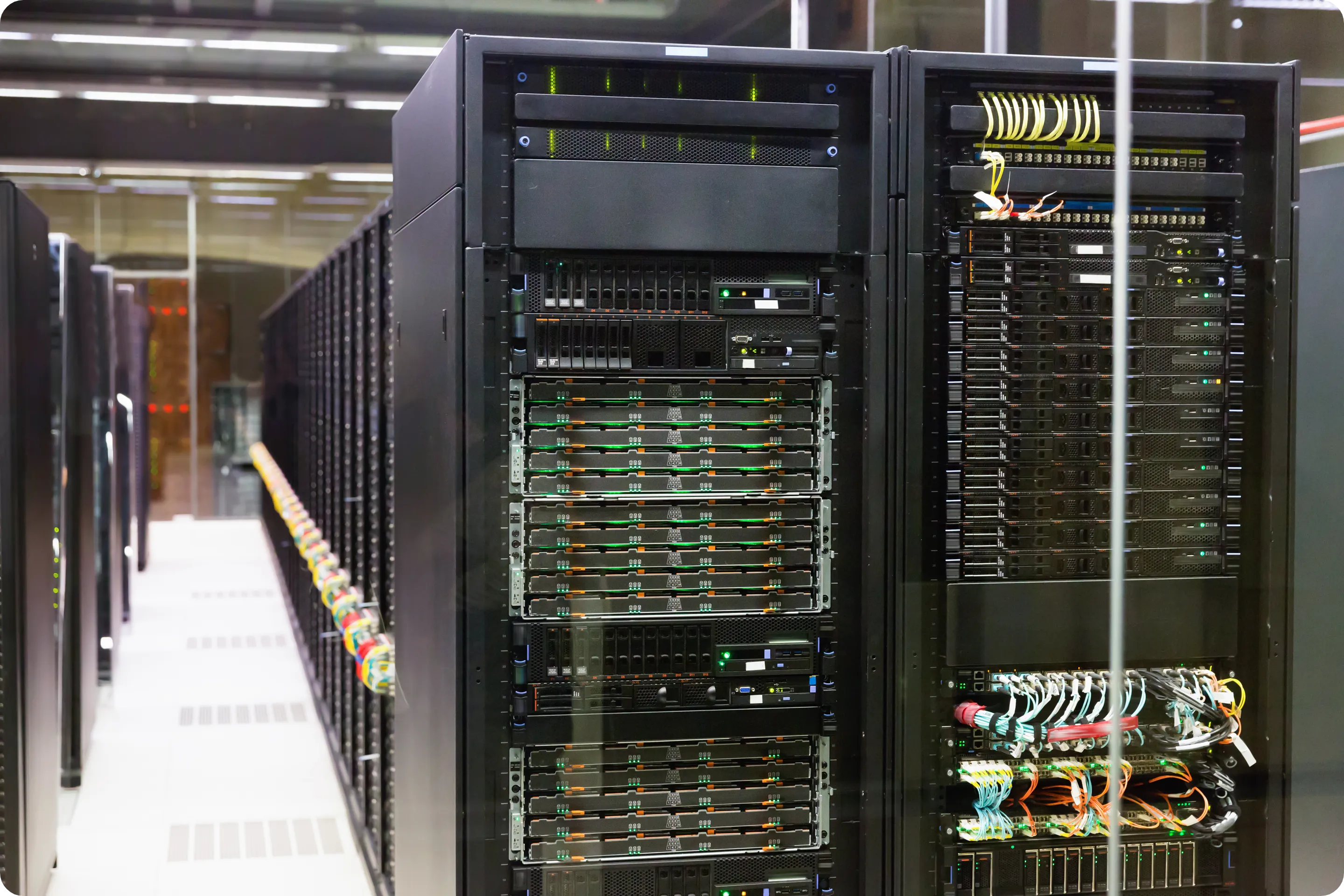 Structured Cabling and Data Center Management